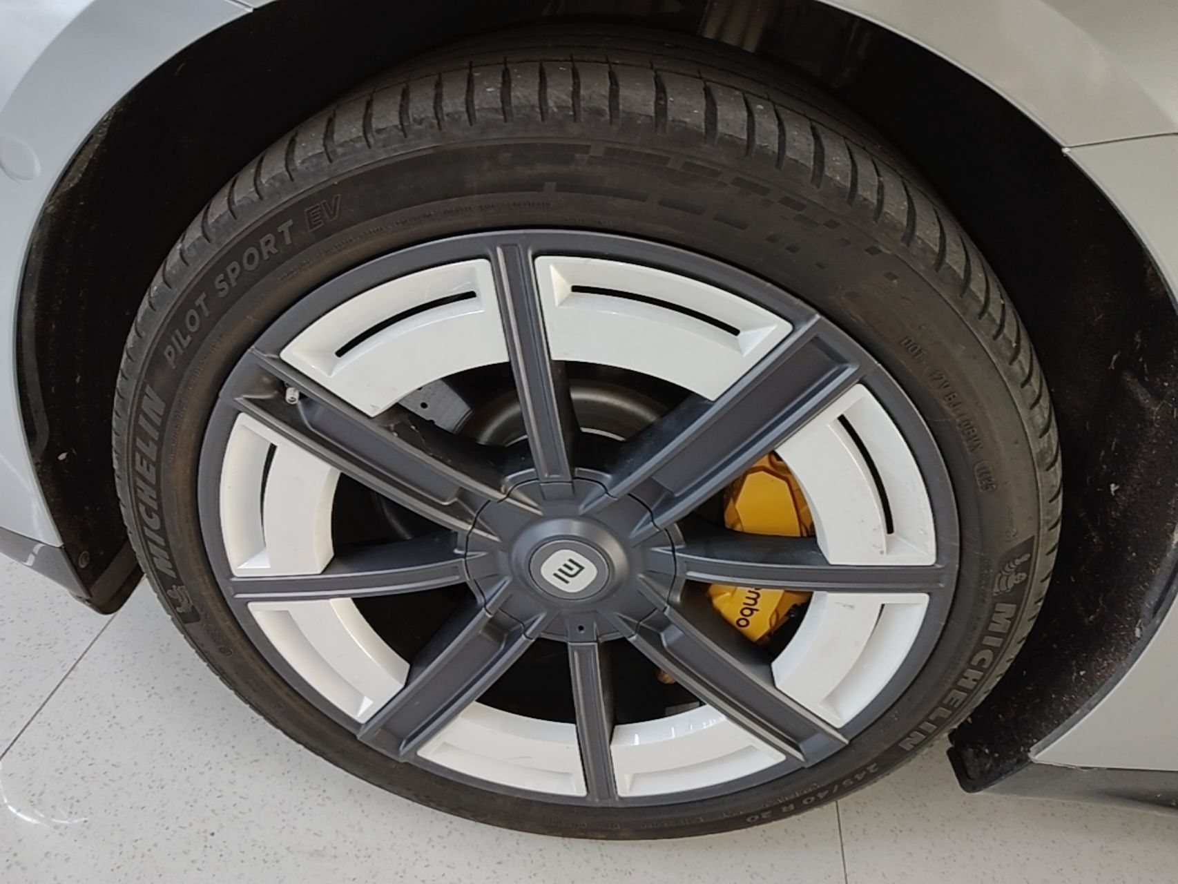 Xiaomi Auto SU7 2024 Rear-Drive Ultra-Long Range Advanced Pro-Level Intelligent Driving Version — снимка 10