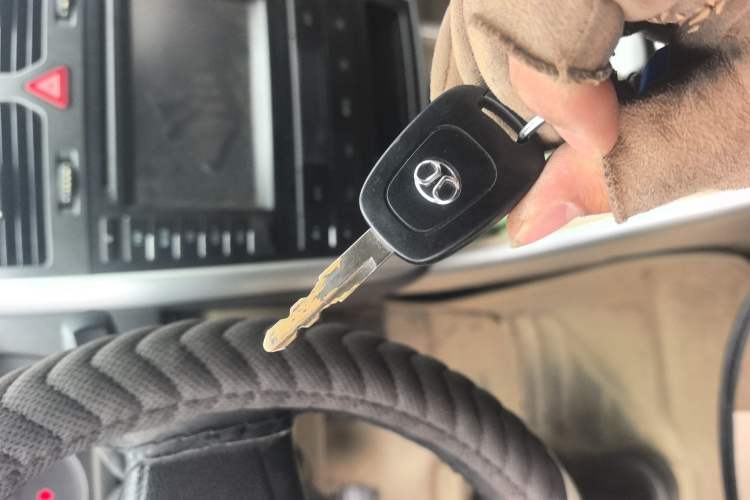 Used BAIC E Series 2013 Sedan 1.5L Manual Leshang Version