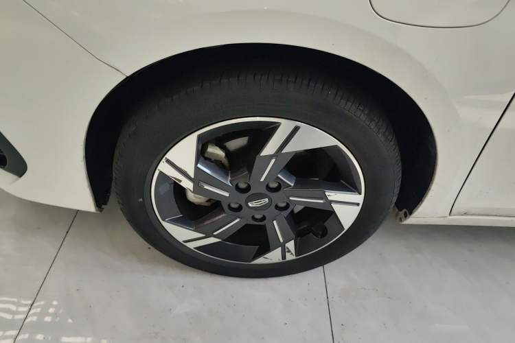 Used Geely Auto Emgrand L HiP 2022 1.5TD-DHT Pro 100KM Super Rui Left Front Wheel Hub