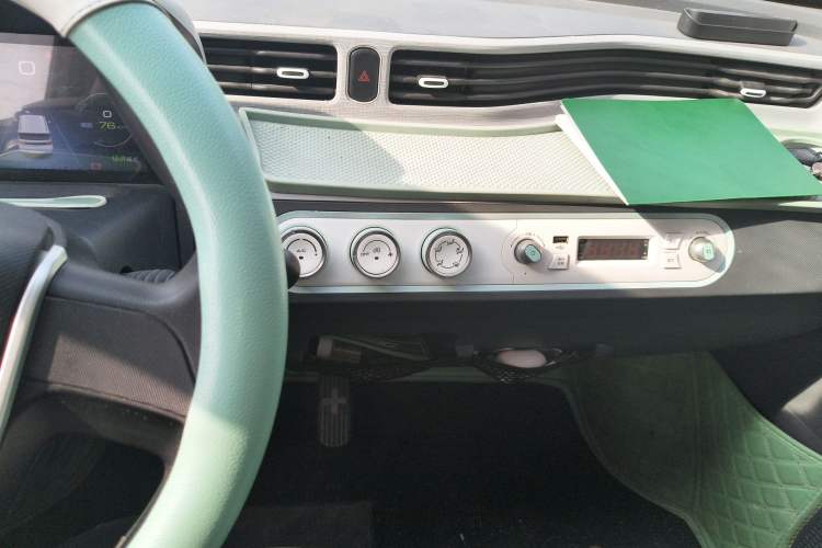 Used Wuling Hongguang MINIEV 2022 Macaron Premium Model – Lithium Iron Phosphate