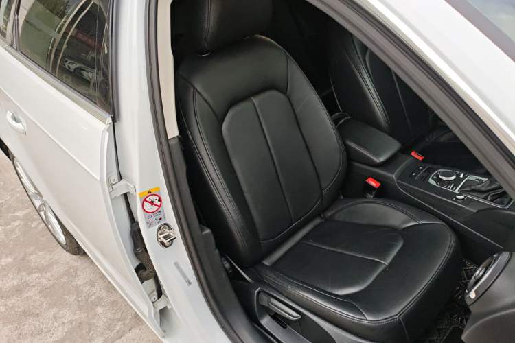 Used Audi A3 2014 Sportback 35 TFSI Automatic Ambition Edition Right Front Seat