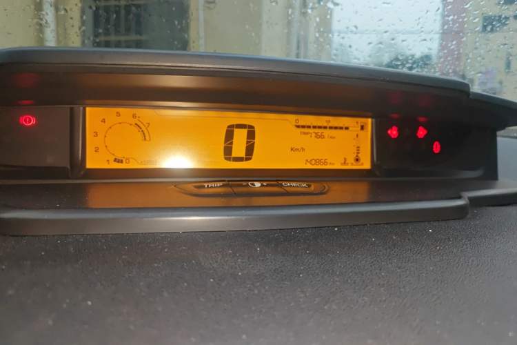 Used Citroen C-Quatre 2014 VTS Version 1.6L Manual - Premium Model Odometer Close Up