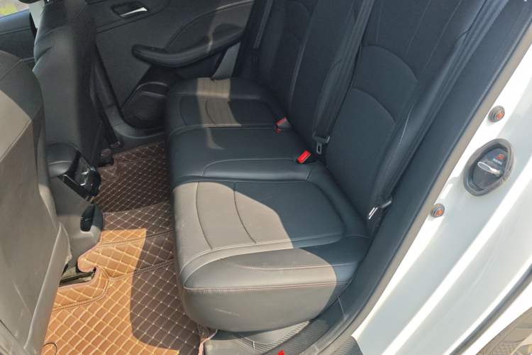 Used Roewe i5 2026 Model 1.5L CVT Luxury Version
