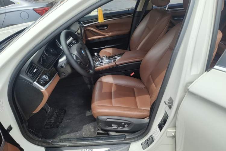 Used BMW 5 Series 2014 528Li xDrive Premium Edition
