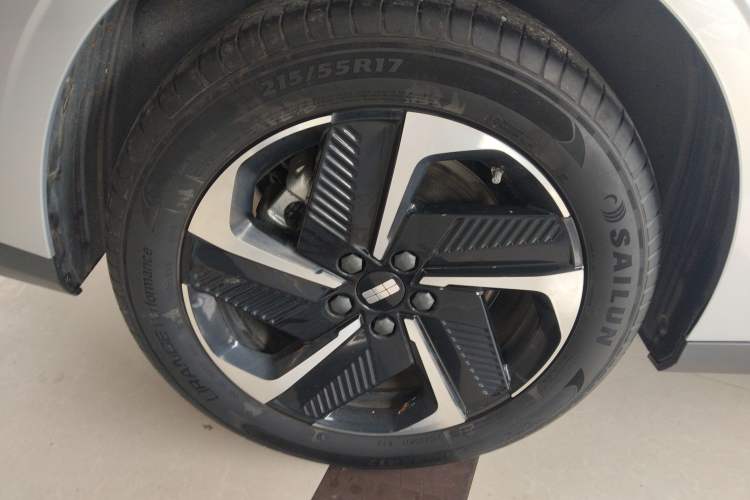 Used Geely Galaxy L6 2025 EM-i 140km Starship Edition
