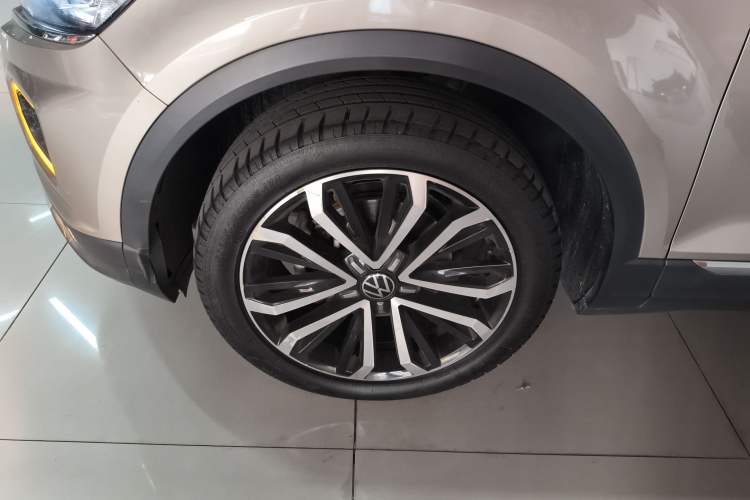 Used Volkswagen T-ROC 2021 280TSI DSG Two-Wheel Drive Comfort Connect Edition