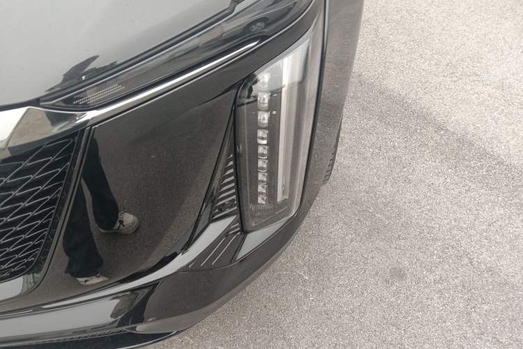 Used Cadillac XT5 2025 2.0T Platinum Edition
