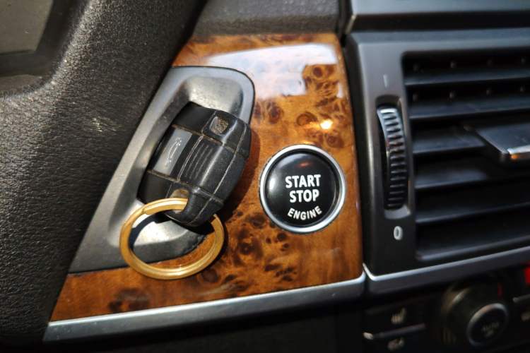 Used BMW X5 2013 xDrive35i Leading Model Vehicle Key