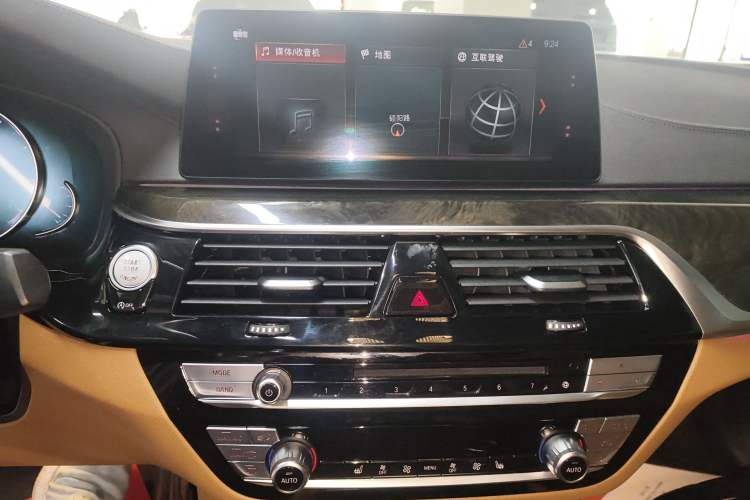 Used BMW 5 Series 2018 Restyled 530Li Leading Edition M Sport Package