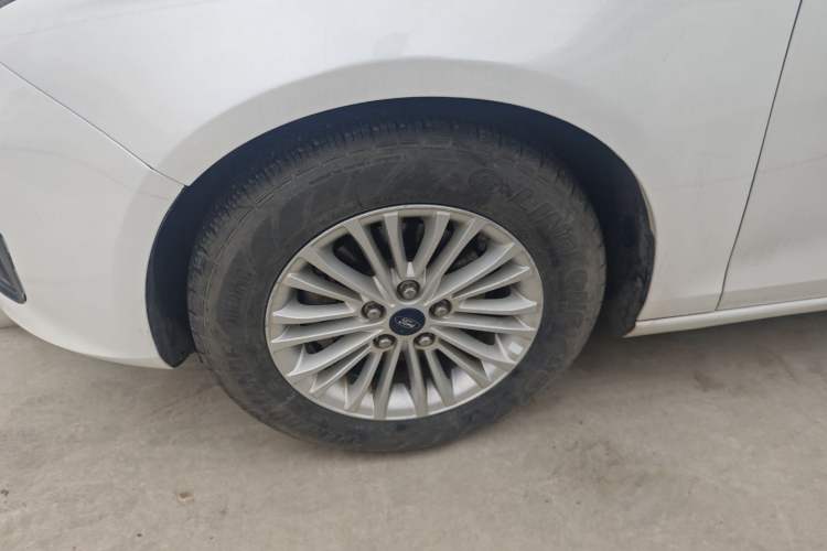 Used Ford Escort 2015 1.5L Manual Comfort Model
