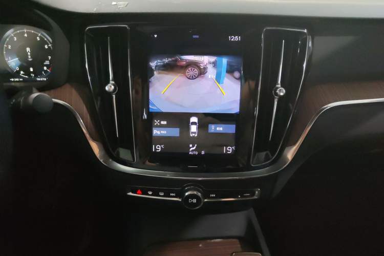 Used Volvo S60 2022 B4 Zhiyuan Luxury Edition