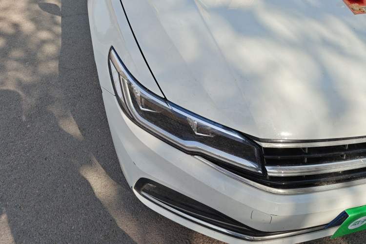 Used Volkswagen Bora 2021 1.5L Automatic Comfort Smart Connect Edition Right Front Headlight