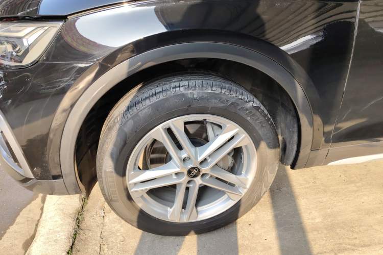 Used Audi Q5L 2022 40T Fashionable and Elegant Model
