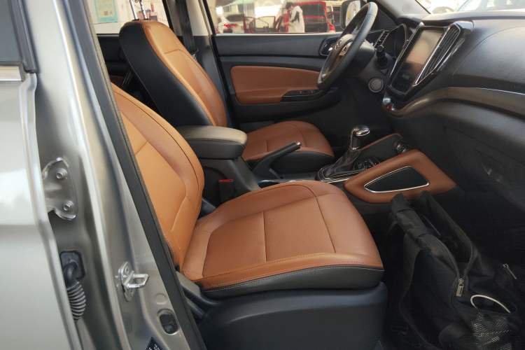 Used Oshan CX70 2017 Facelifted CX70T 1.5T Automatic Zunqing Edition