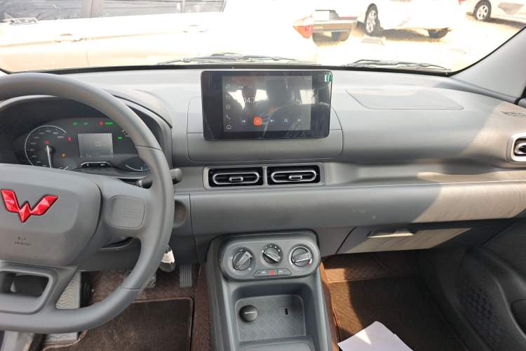 Used Wuling Hongguang New Energy 2025 Extended-Range Hybrid 50KM Comfort Version