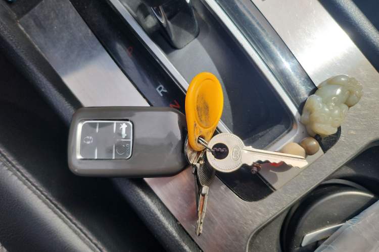 Used Honda Jade 2013 1.8L automatic Comfort version 5 seats
