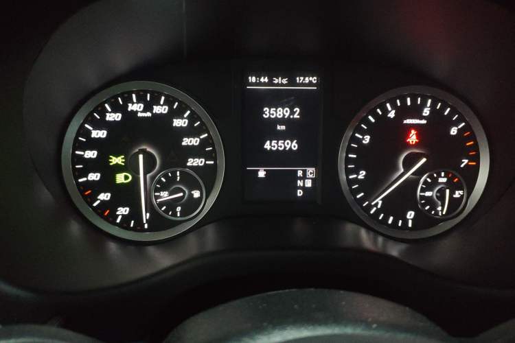 Used Mercedes-Benz Vito 2021 2.0T Business Version 7 Seats