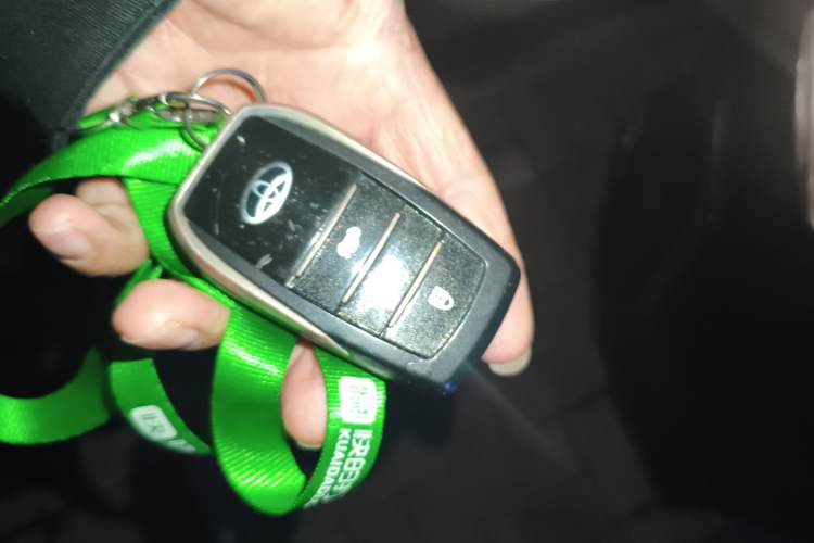 Used Toyota Camry 2016 2.0G 10th Anniversary Leading Edition