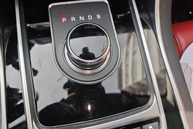 Used Jaguar XE 2015 2.0T 200 PS R-Sport