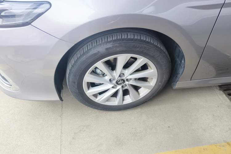 Used Toyota Camry 2021 2.0G Luxury Edition
