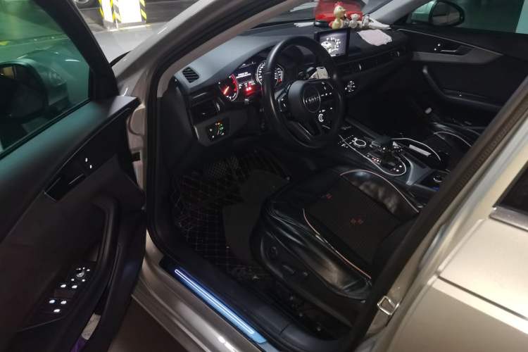 Used Audi A4L 2018 30th Anniversary Edition 40 TFSI Trendy Model