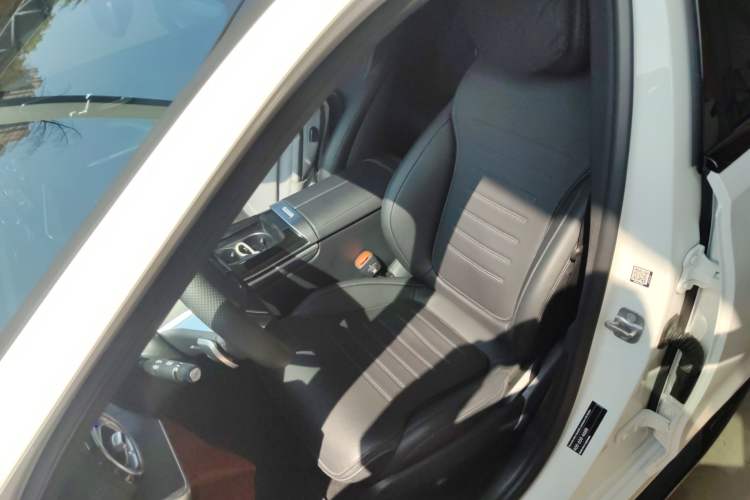 Used Mercedes-Benz C-Class 2024 Facelifted C-Class 260 L Night Edition Sports Version Left Front Seat