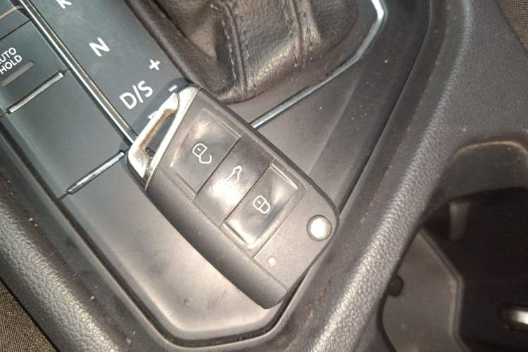 Used Volkswagen Tiguan L 2023 330TSI Automatic Two-Wheel Drive Comfort Edition Vehicle Key