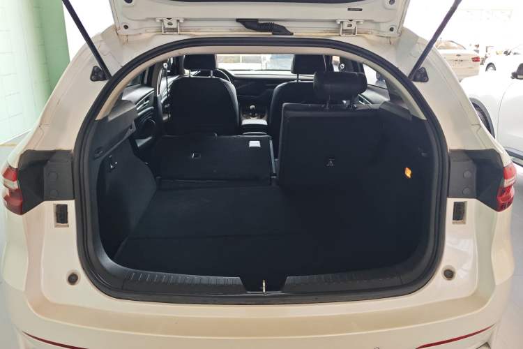 Used Haval F7 2019 1.5T Two-Wheel Drive i-Type China V Standard Trunk