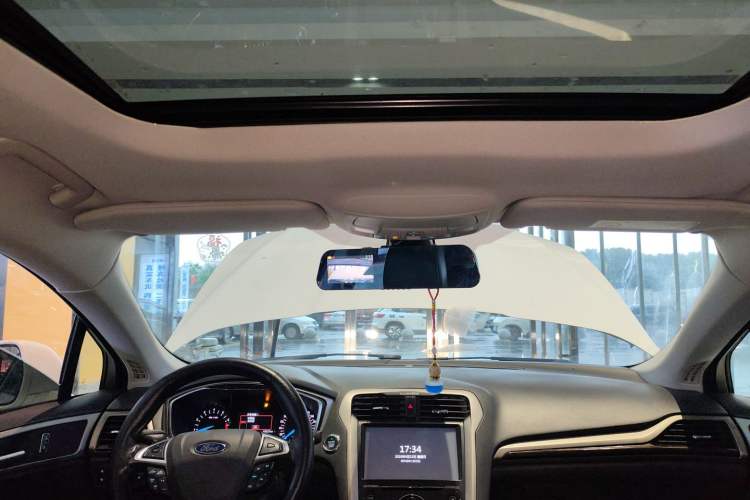 Used Ford Mondeo 2013 2.0L GTDi 200 Fashion Edition Headliner