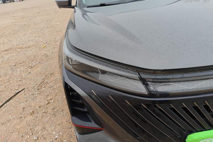 Used CHANGAN CS75 PLUS 2022 2nd Generation 1.5T Automatic Prestige Version Right Front Headlight