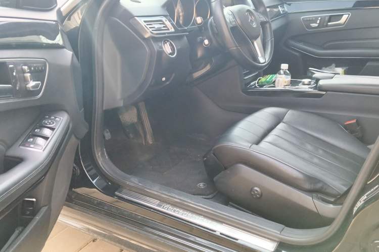 Used Mercedes-Benz E-Class 2015 E 260 L Sport & Fashion Model
