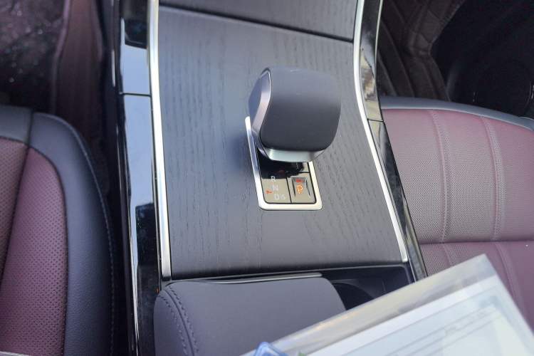 Used Land Rover Range Rover Evoque 2024 Aurora L 249 PS Prestige Light-Chasing Edition
