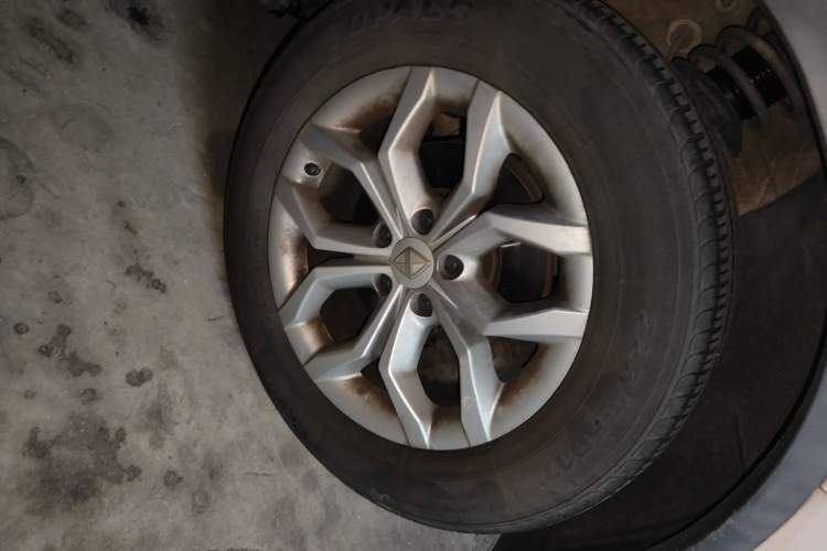 Used BORGWARD BX5 2017 20TGDI Automatic Two-Wheel Drive Pioneer Edition Right Front Wheel Hub