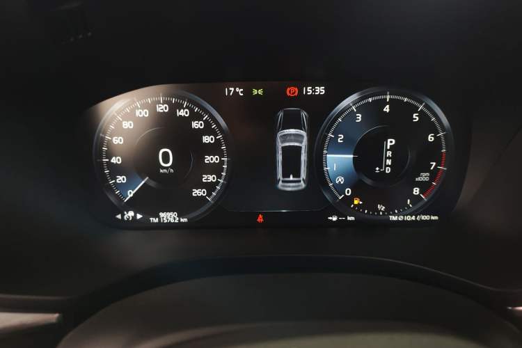 Used Volvo XC60 2019 T5 4x4 Smart & Dynamic Sport Edition China VI Standard
