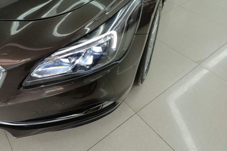 Used Buick LaCrosse 2018 20T Luxury Model
