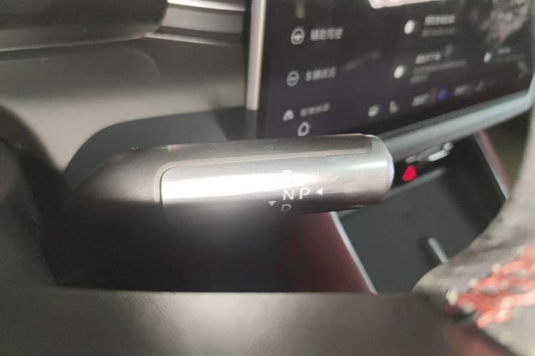 Used Hima AITO M5 2025 Extended-Range Ultra All-Wheel-Drive Version Gear Lever