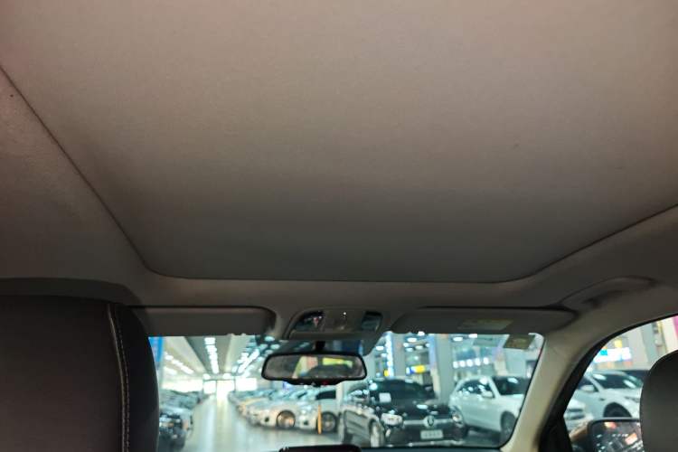 Used Kia Sportage R 2018 2.0L Automatic Smart Luxury Version China V Standard Headliner