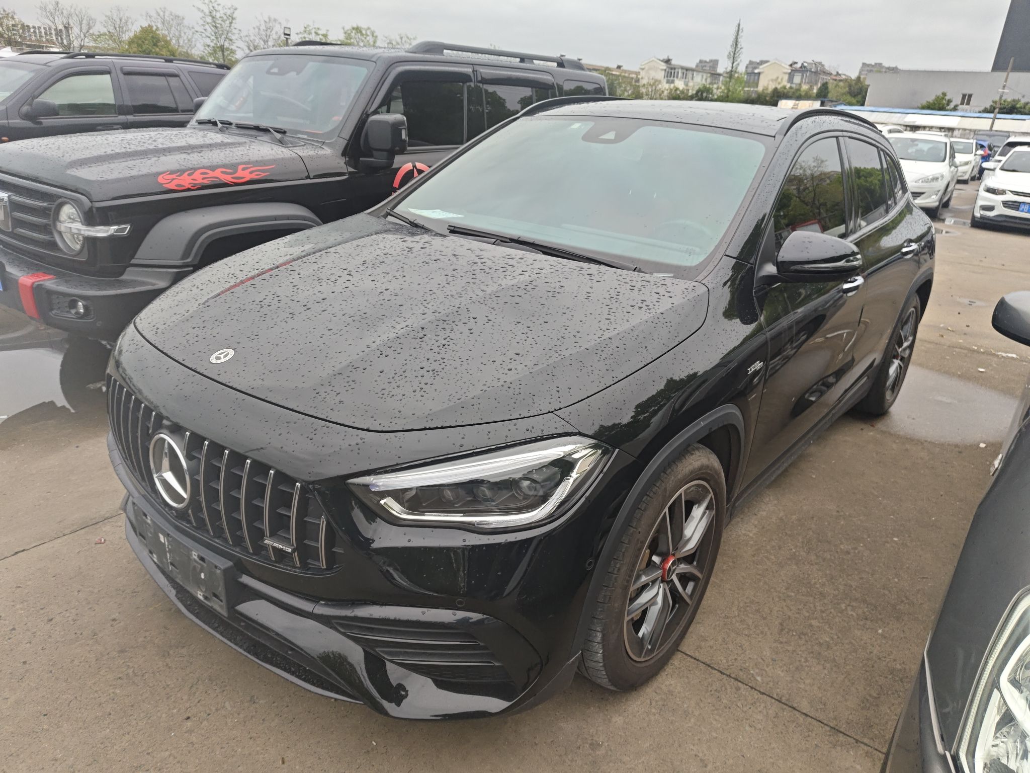 Под передней частью автомобиля