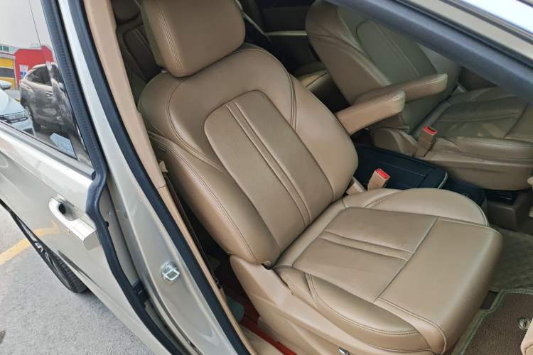 Used Buick GL8 2020 ES Land Cruiser 653T Luxury Model