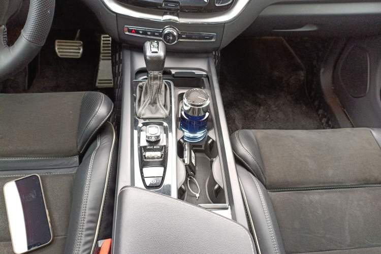 Used Volvo XC60 2018 T5 4x4 Zhiya Sport Edition