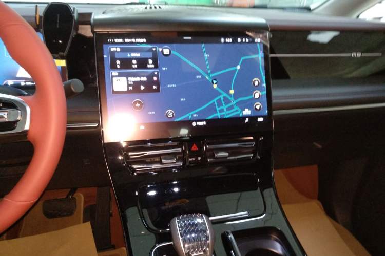 Used GAC Trumpchi M8 2024 Master Series 400T Prestige Edition Audio And AC Panel