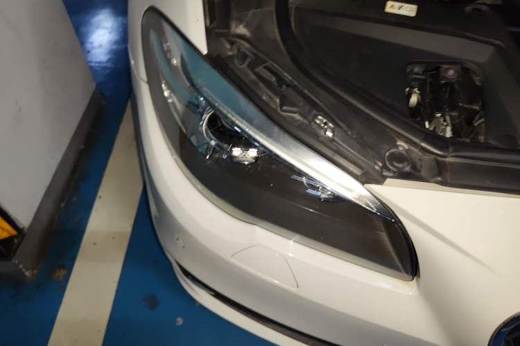 Used BMW 5 Series 2014 528Li Leading Model
