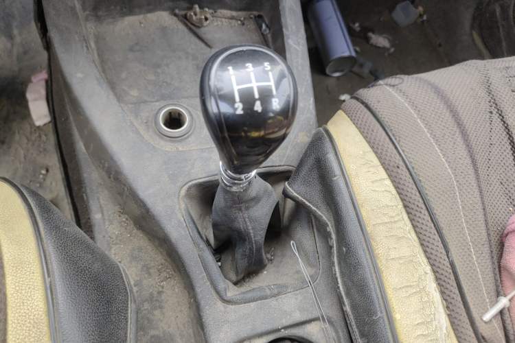 Used Wuling Hongguang 2014 1.2L Base Model China IV
