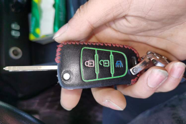 Used Great Wall King Kong Poer 2022 2.0T Manual Diesel Two-Wheel Drive Elite Version with Long Bed GW4D20M Vehicle Key