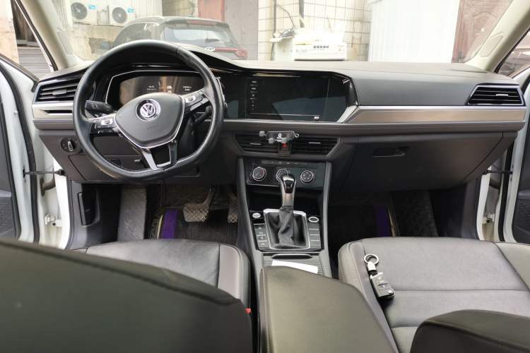 Used Volkswagen Sagitar 2021 280TSI DSG Excellence Edition Center Console