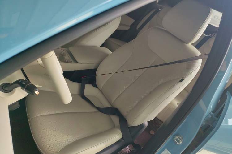 Used Baojun Yunhai 2024 140km Plug-in Hybrid Version
