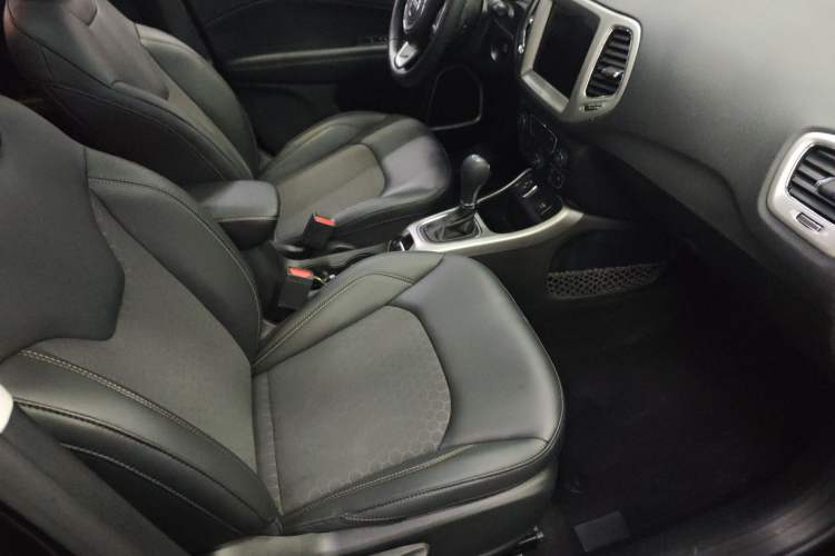 Used Jeep Compass 2020 220T Automatic Leading Edition