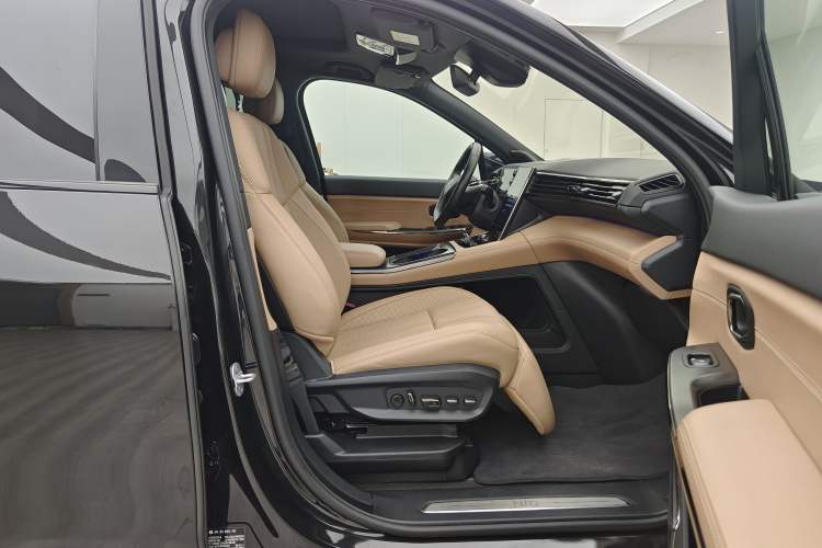 Used Nio ES8 2020 415 km Range 7-Seater Version Right Front Seat