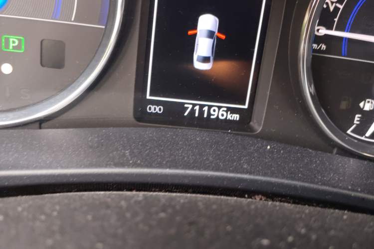 Used Toyota Corolla 2016 Dual-Engine 1.8L E-CVT Elite Edition