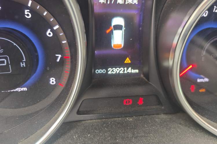 Used Hyundai Santa Fe Classic 2013 3.0L 4x4 Comfort Edition with Navigation 7 Seats Euro IV
